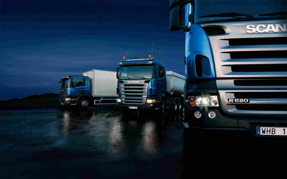 https://relyonshipping.com/wp-content/uploads/2015/09/Three-trucks-on-blue-background-1200x750.jpg